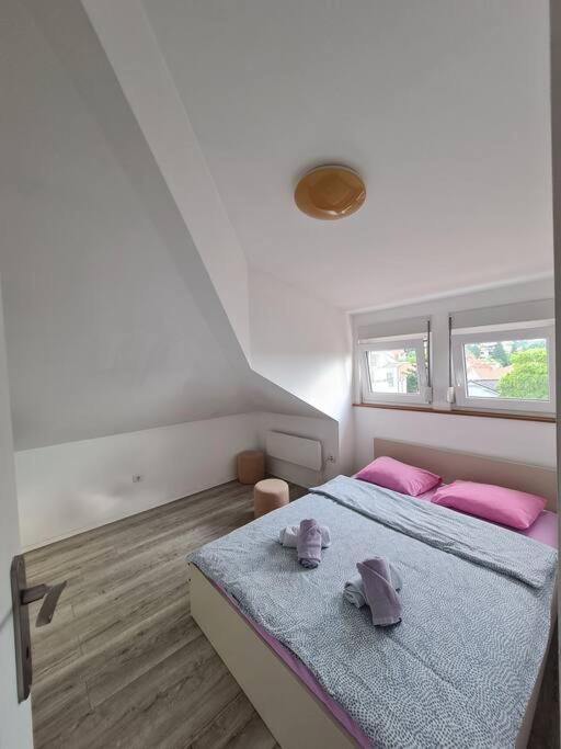 Gloria 4 New Apartment Belgrade